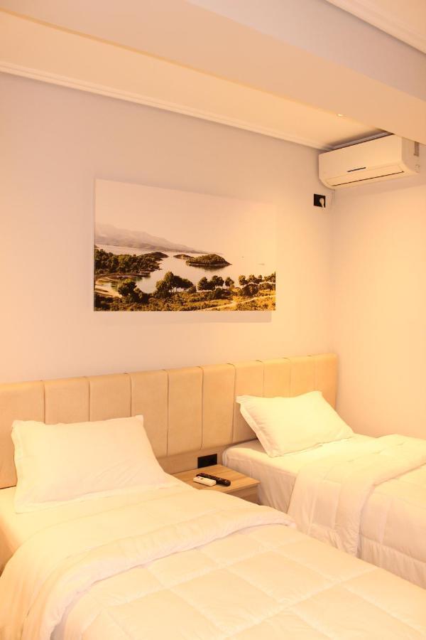 Bebi Hotel And Apartments Sarande Luaran gambar